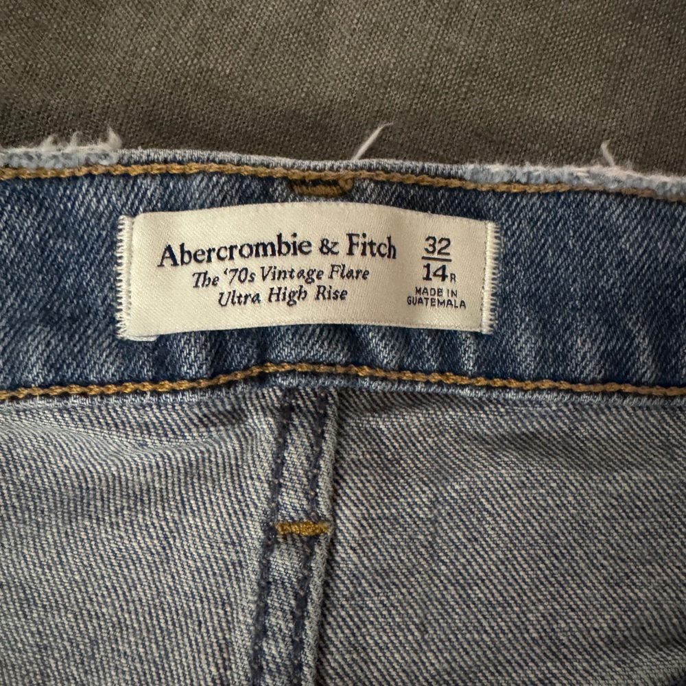 Abercrombie & Fitch 70’s Vintage Flare jeans - women’s 32/14 - Picture 2 of 4